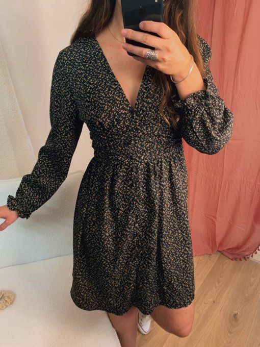 Robe noire à motif camel 