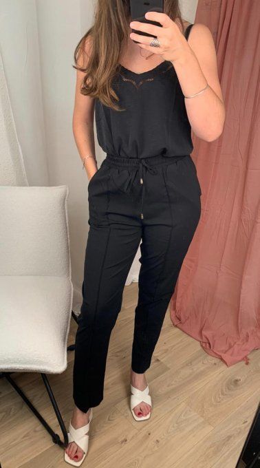 Pantalon noir à poches 