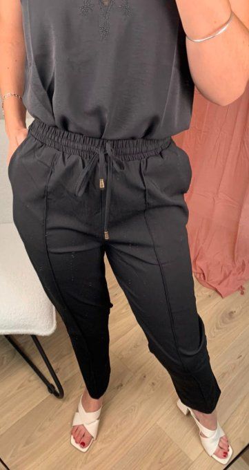 Pantalon noir à poches 