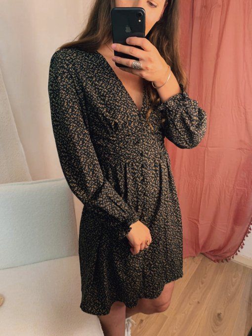 Robe noire à motif camel 