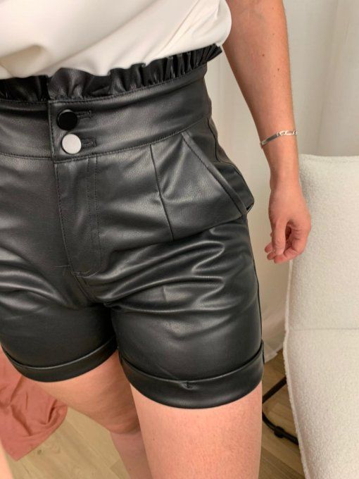 Short simili cuir 